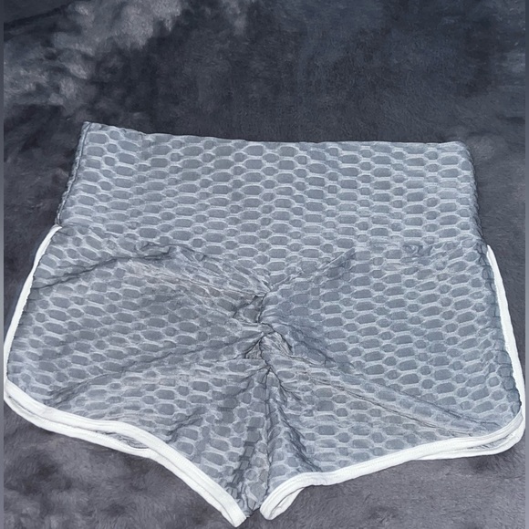 SHEIN shorts - Picture 3 of 6